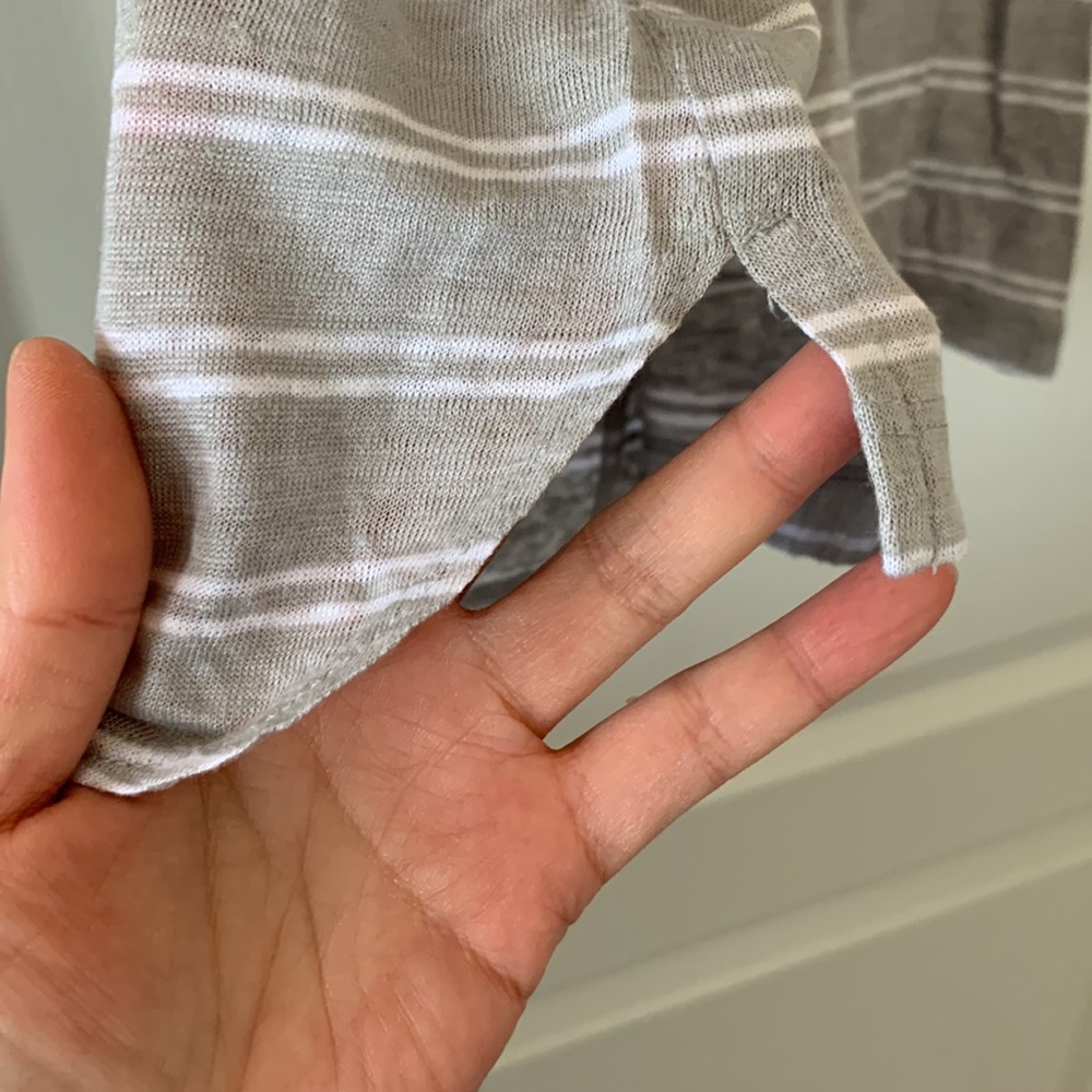 NWT LOU & GREY White And Gray Stripes 100% Linen V-neck Short Sleeves Top Size M - Picture 8 of 15